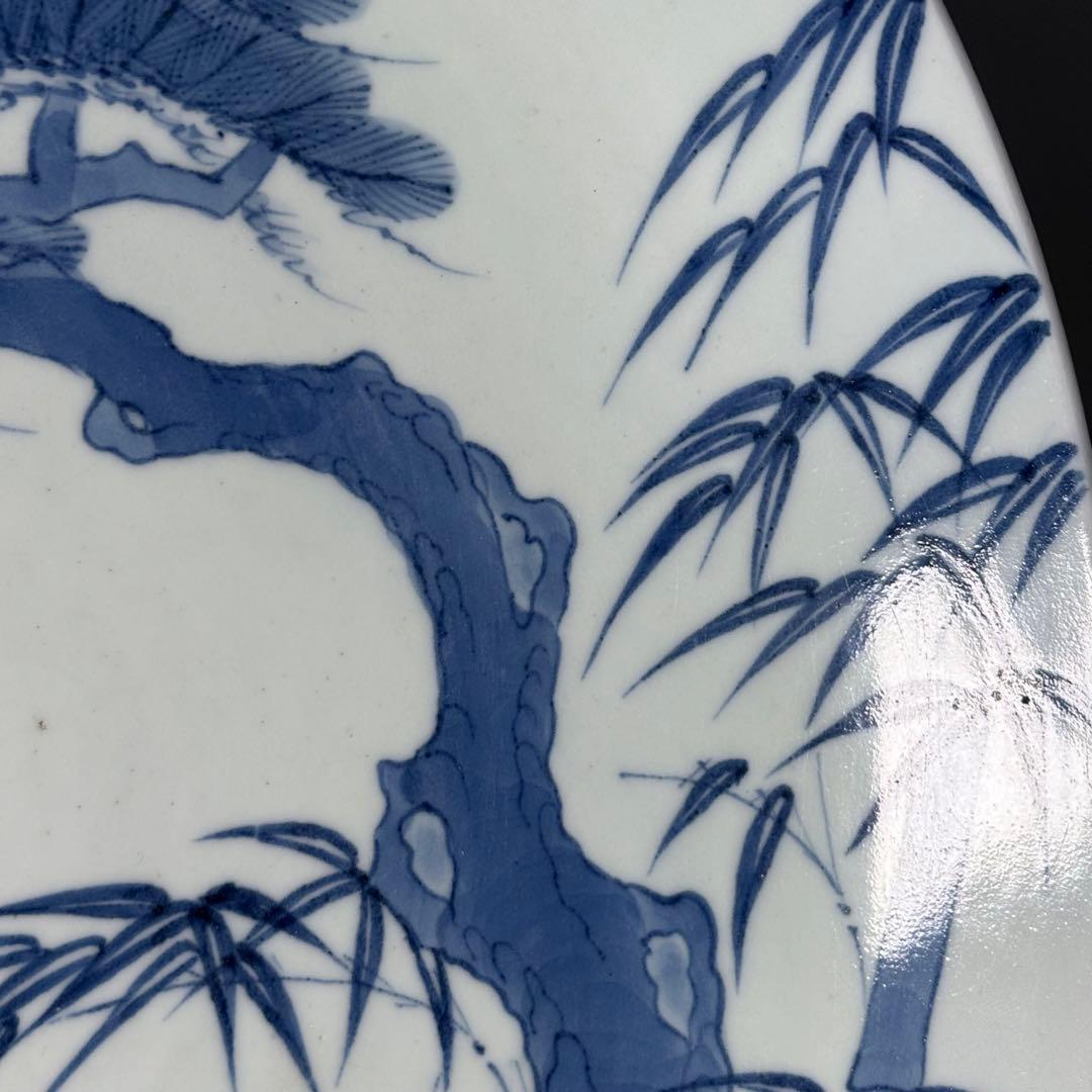 江戸後期 染付松竹梅大皿 後期鍋島 三方兜唐花文 高台櫛目文 桐箱付