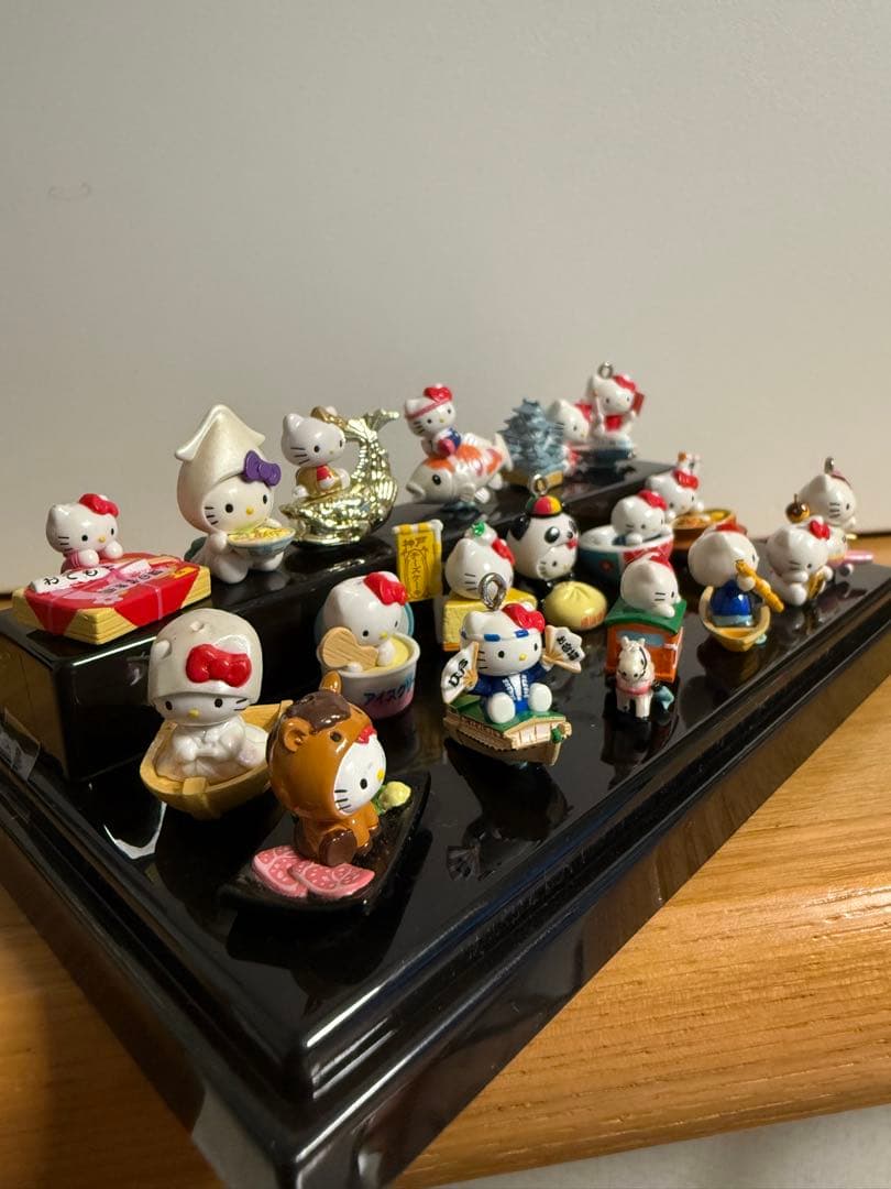 ハローキティ　ご当地キティ　ストラップ　マスコット　まとめ売り　18点セット