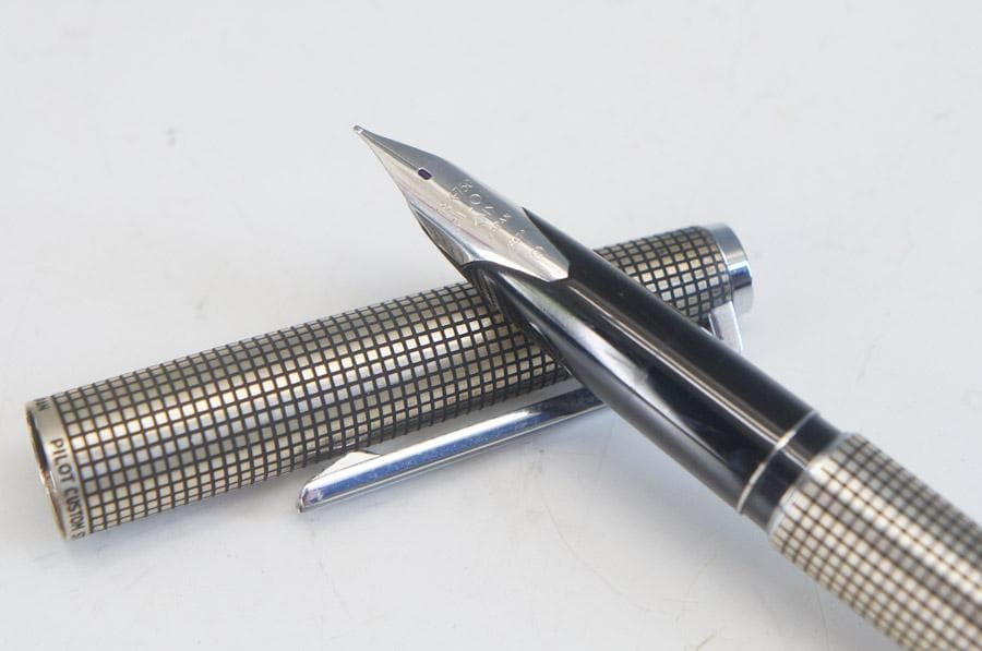スターリングシルバー パイロットカスタム 万年筆 ペン先18K刻印