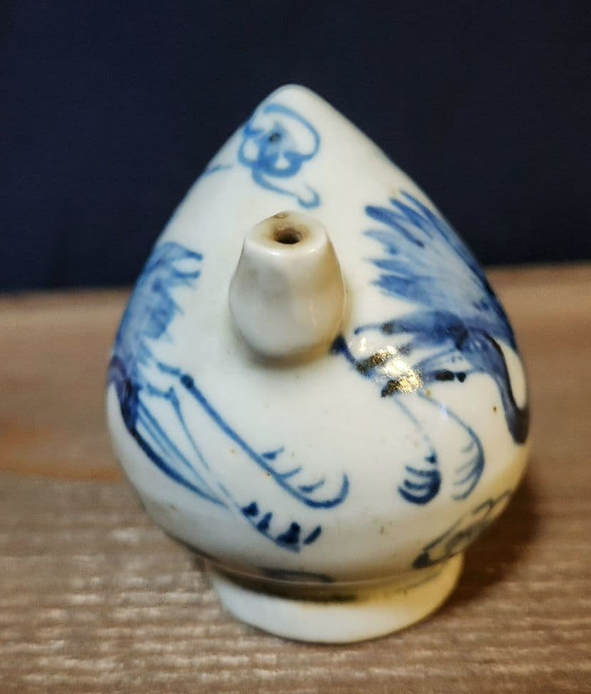 水滴　李朝　白磁　染め付　雲鶴絵柄