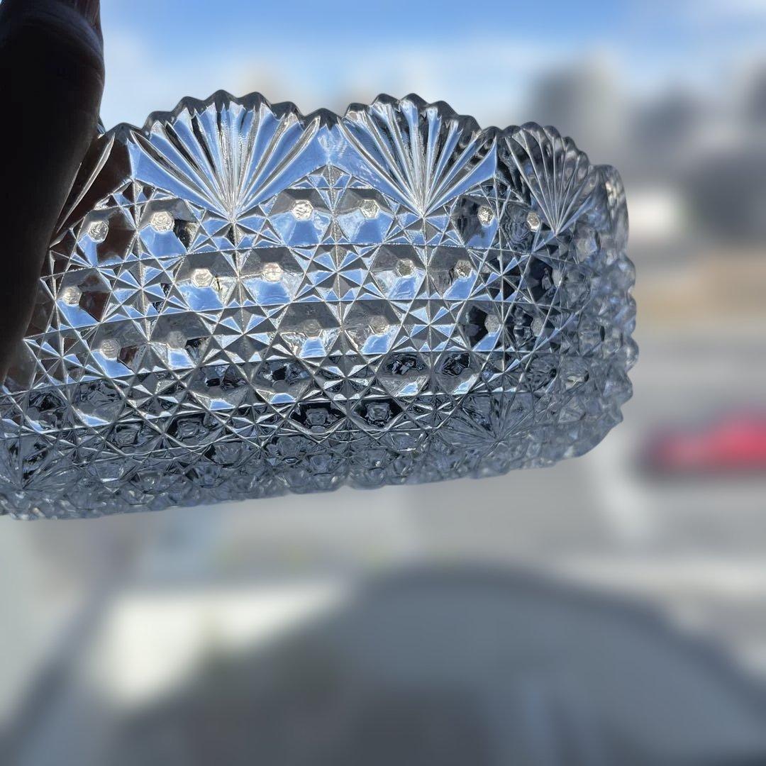 クリスタルガラスのカット容器 中型