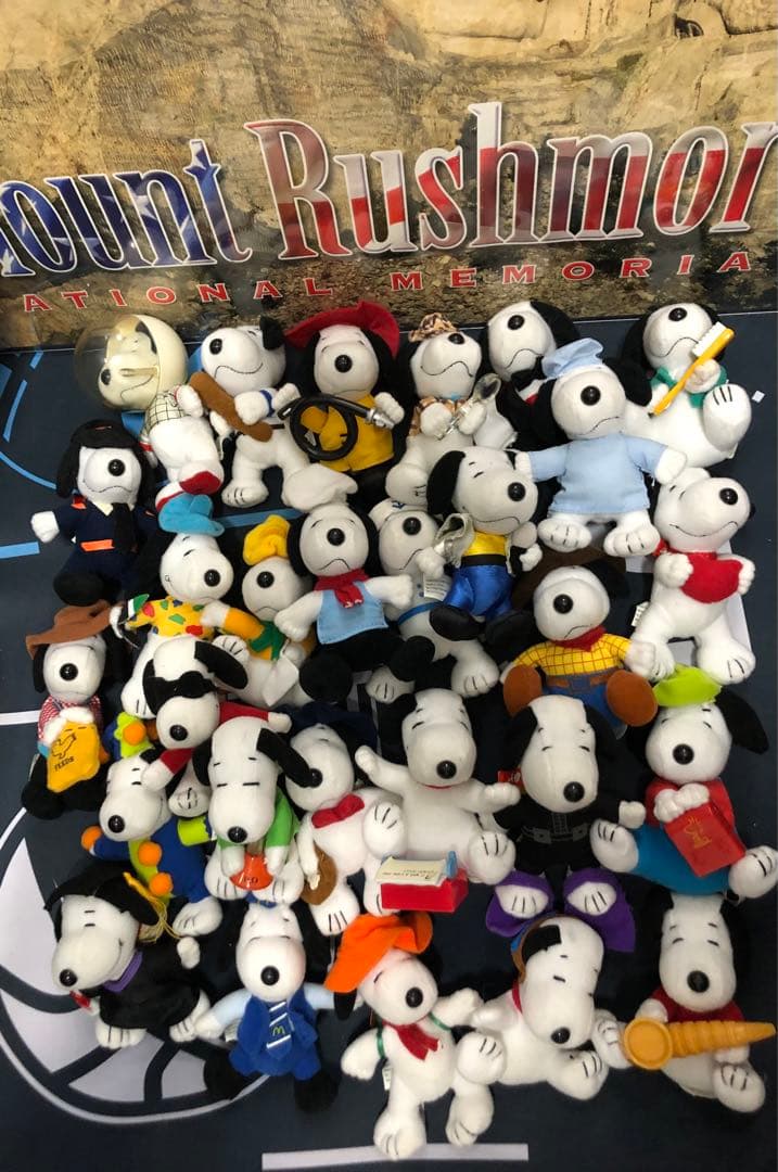 2001マクドナルドハッピーセット　スヌーピータペストリーぬいぐるみ全28種類