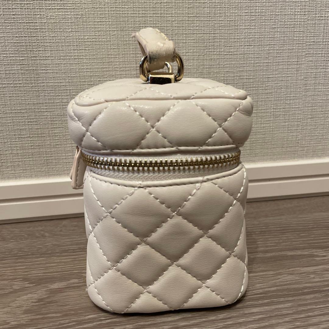 Darich 【ゴールドパーツ】キルティングスクエアミニバッグ WHT - メルカリ