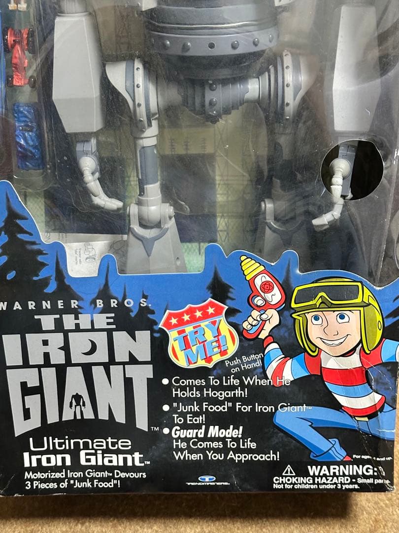 絶版　アイアン・ジャイアント ライト＆サウンド トーキング巨大フィギュア