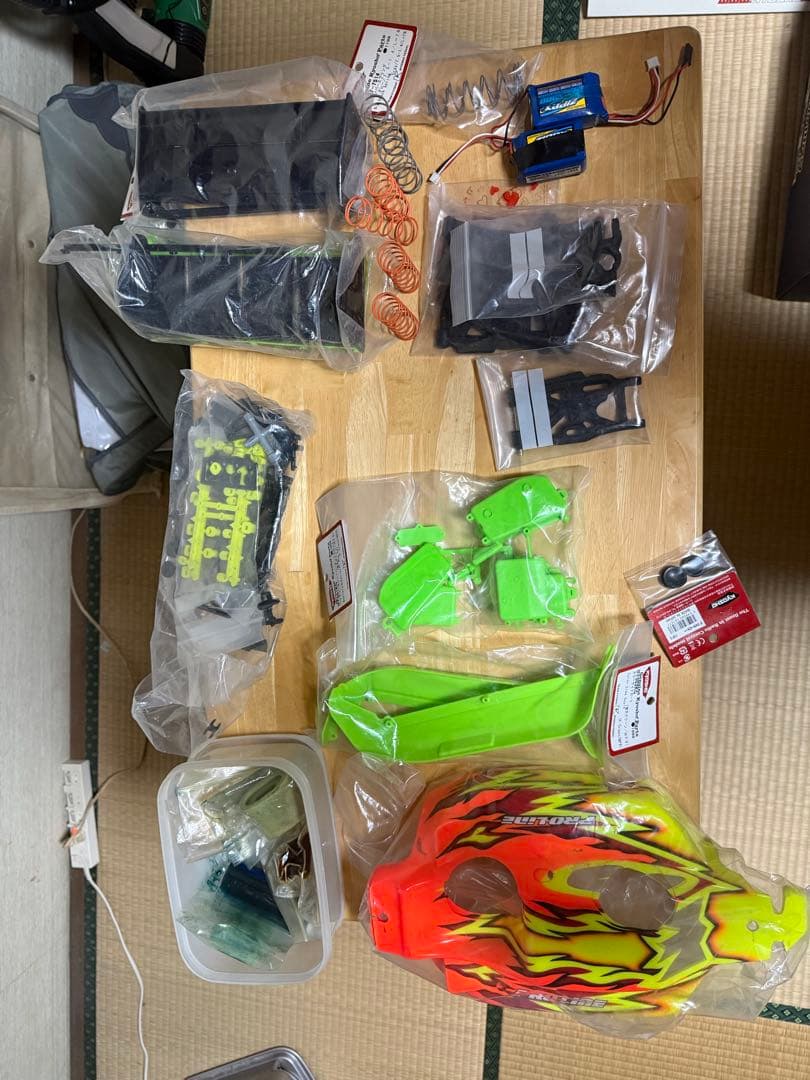 Kyosho Inferno MP9 RK14 4WD バギー