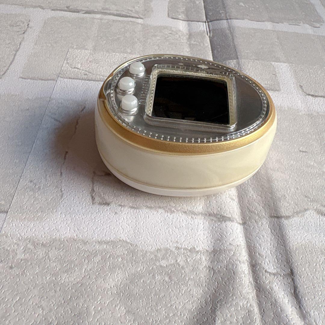 たまごっち　4U ホワイト