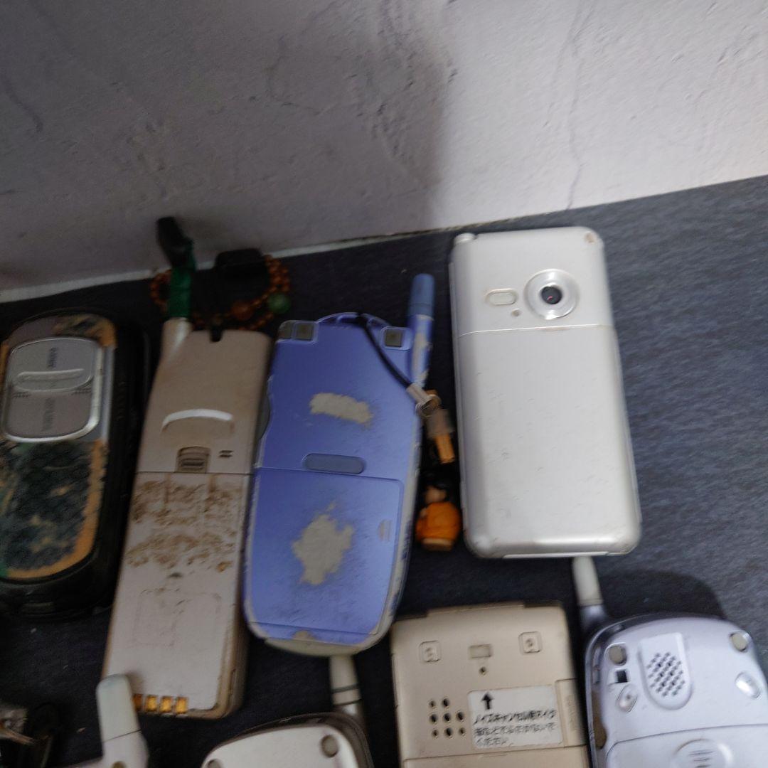 ①ジャンク ガラケー 現状渡し 部品取り 22個 まとめ