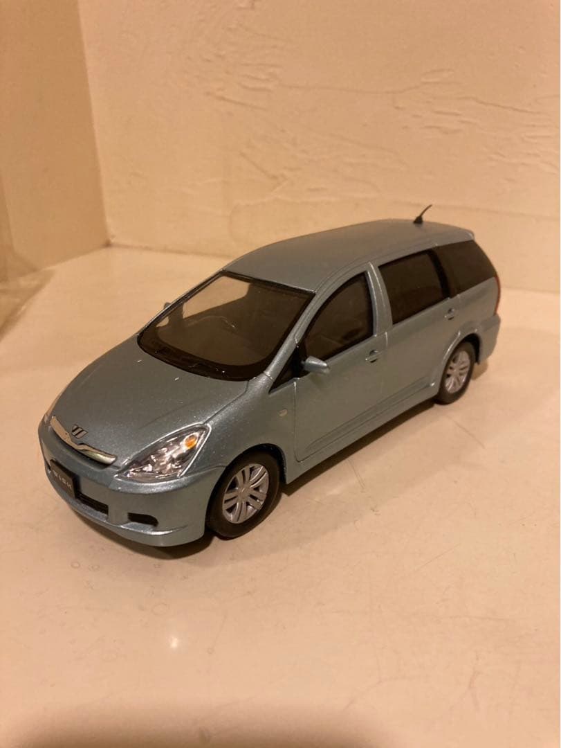 トヨタ ウィッシュ WISH　カラーサンプル　ミニカー　非売品　箱付き