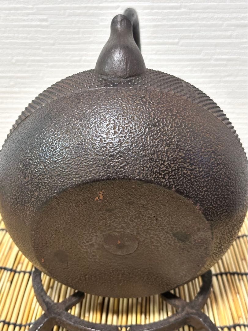 未使用品 南部松雲堂造 15型アラレ 鉄瓶 南部鉄瓶 南部鉄器 鉄瓶