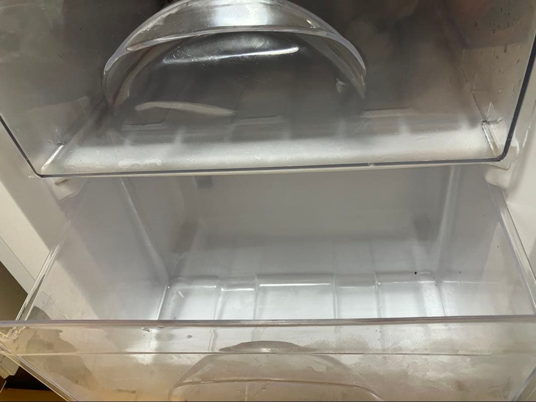 2022年製 冷蔵庫　106リットル　NTR-106WH