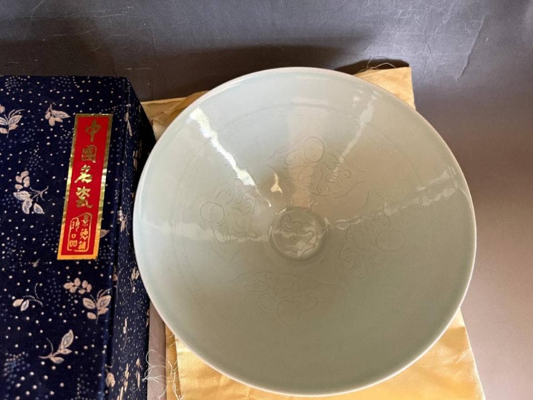 鉢 中国名瓦 青磁平鉢 景徳鎮 人物絵 平茶碗 古玩 唐物