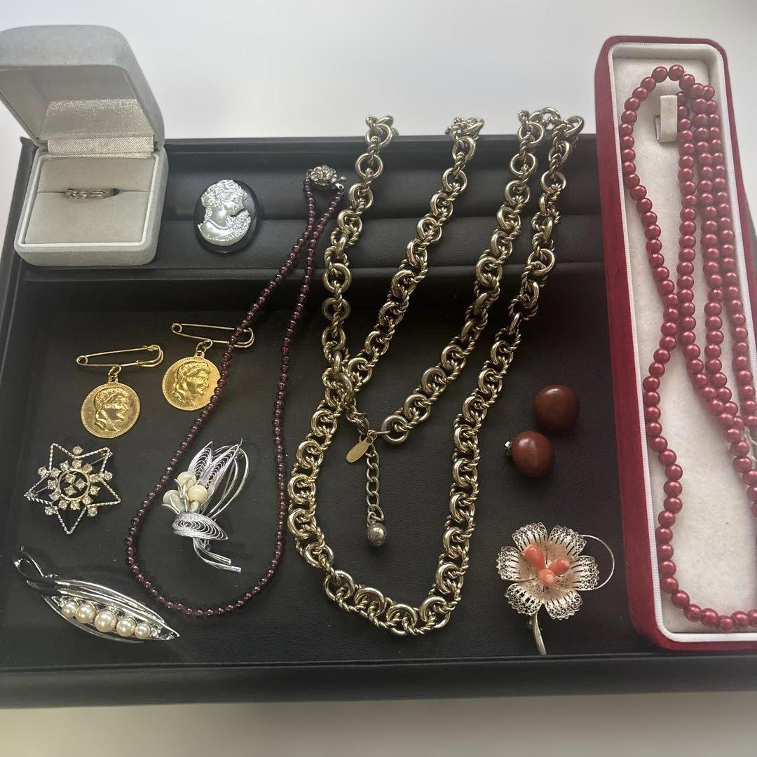 遺品整理・生前整理品］ネックレスセット カメオ 指輪 ブローチ
