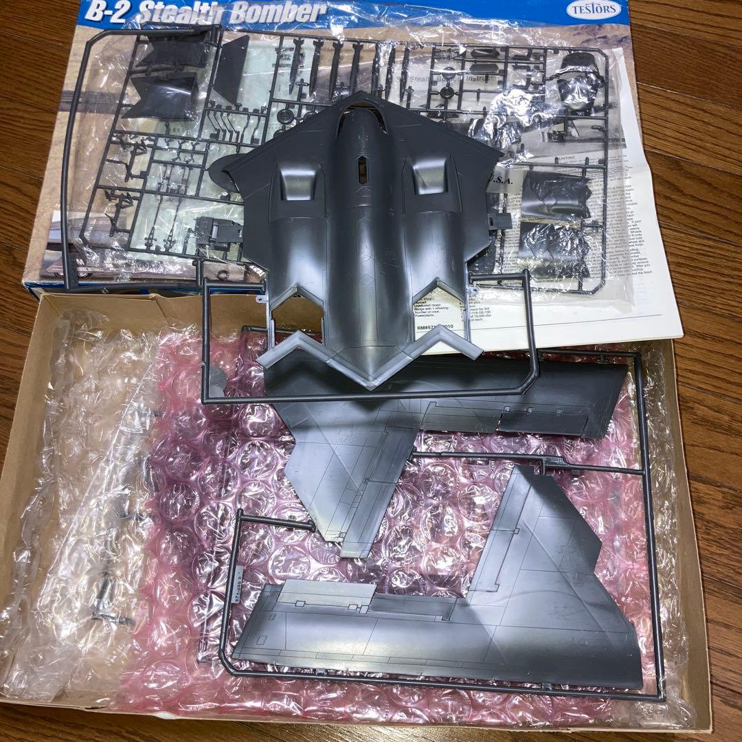 航空機・ヘリコプター B-2 Stealth Bomber 1:72 Testors