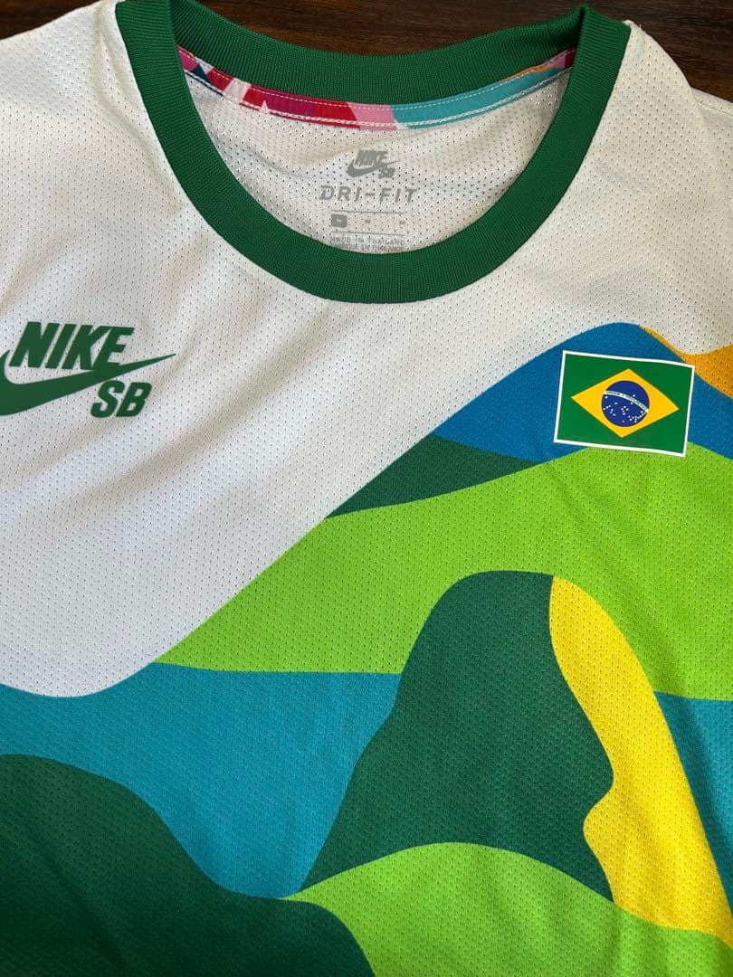 ランギ‼️ナイキ（ブラジル代表スケートボード ）　Tシャツ　 Mサイズ