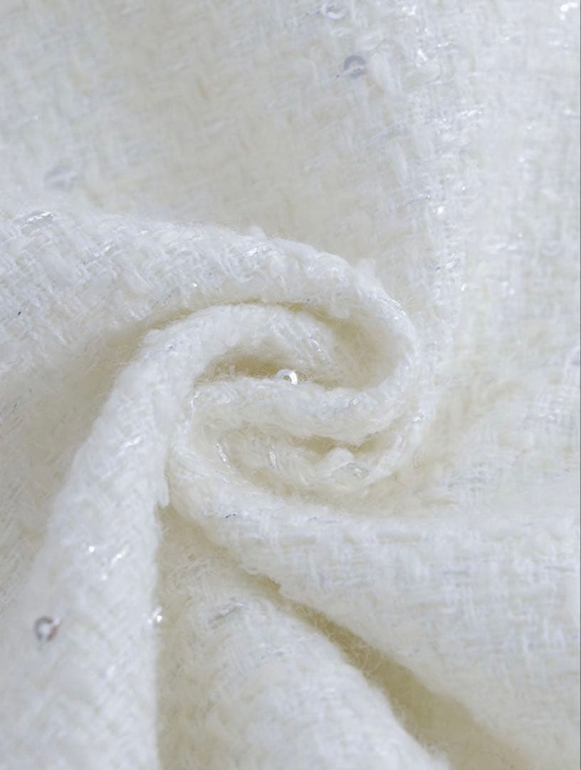 ホワイトビジューAラインドレス