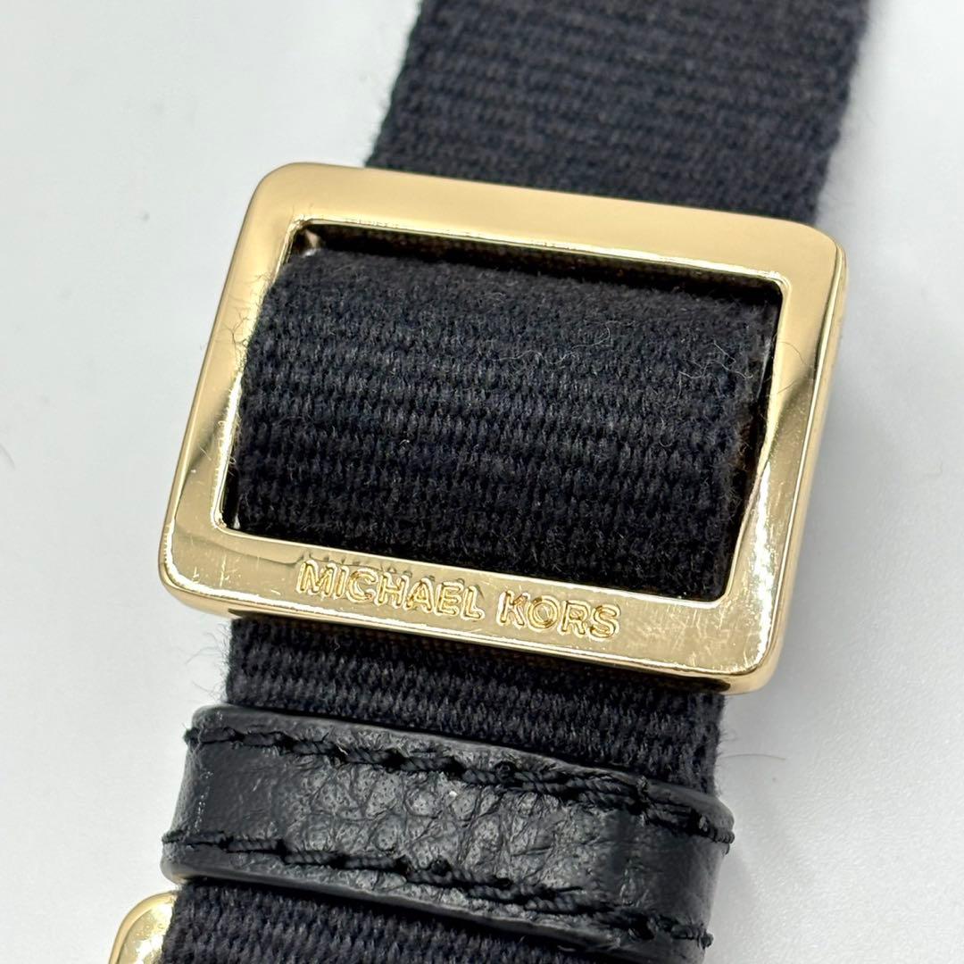 【美品】MICHAEL KORS マイケルコース　ショルダーバッグ　レザー　黒色