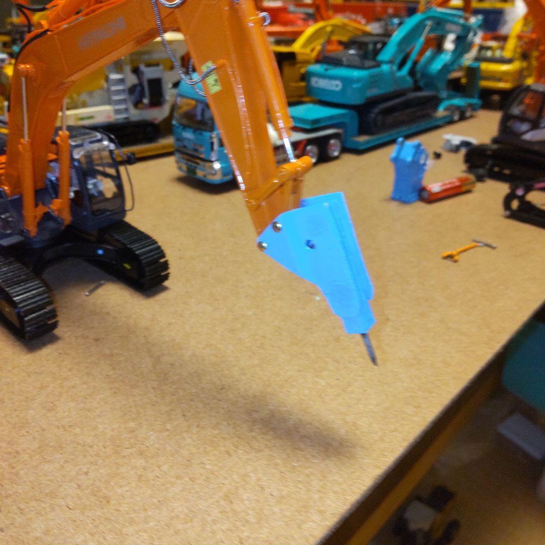 日立建機　ZAXIS 350LC オカダアイヨン　ブレーカーセット　　1/50