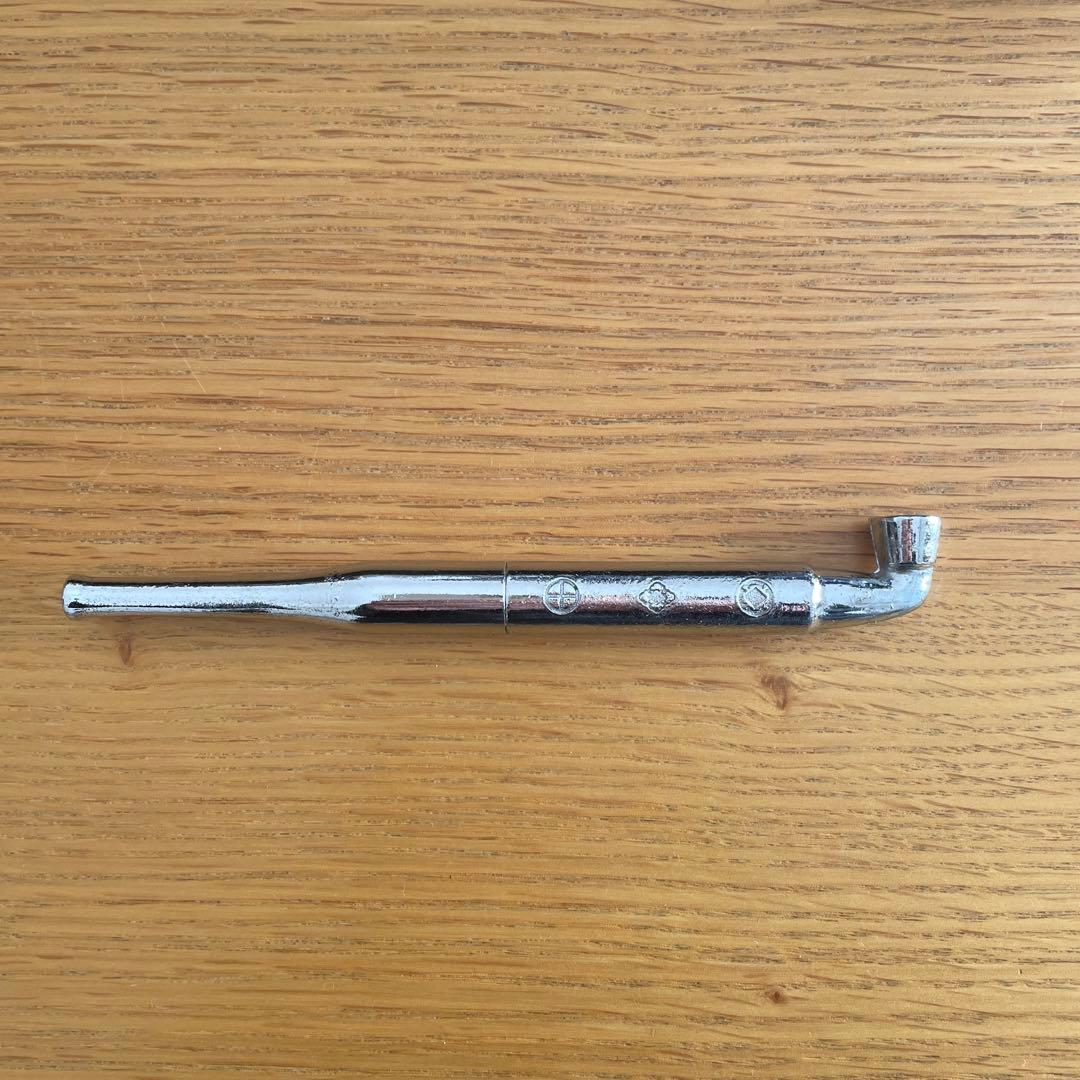 煙管　キセル　パイプ　銀色