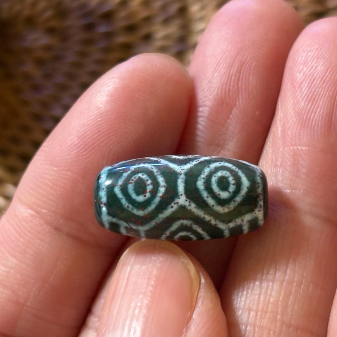 赤朱砂入り‪ෆ‪.*・゜龍眼天珠(*´˘`*)