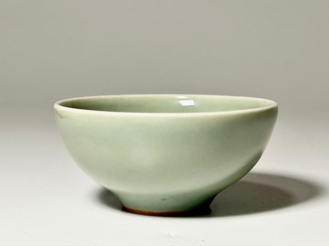 三代 清風 与平 青磁酒盃 共箱共布 明治京焼 帝室技芸員 三代 清風与平 青磁酒盃 共箱共布 明治京焼 帝室技芸員 三代