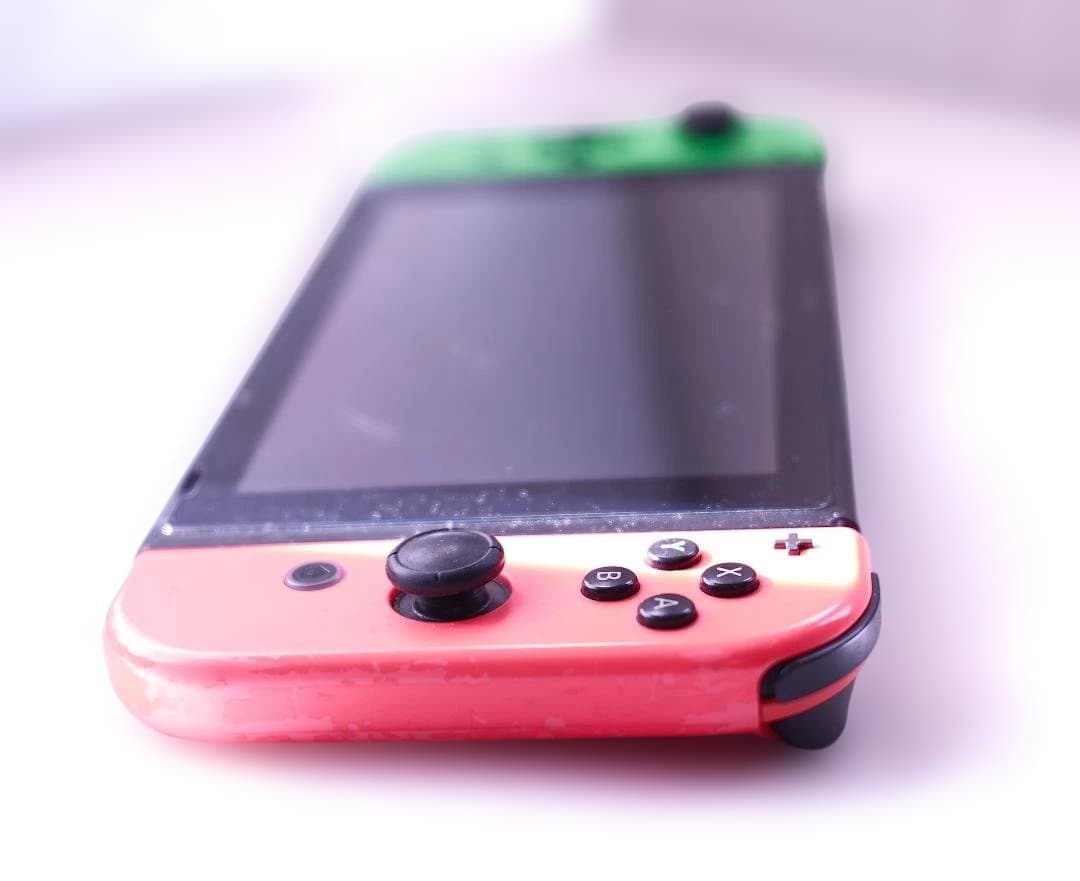 Nintendo Switchバッテリー強化版本体グリーン/レッド送料込匿名配送