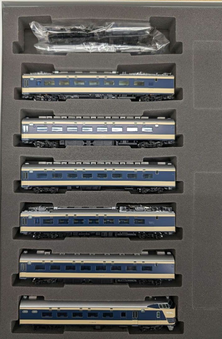 トミックス。国鉄583系特急電車　金星。