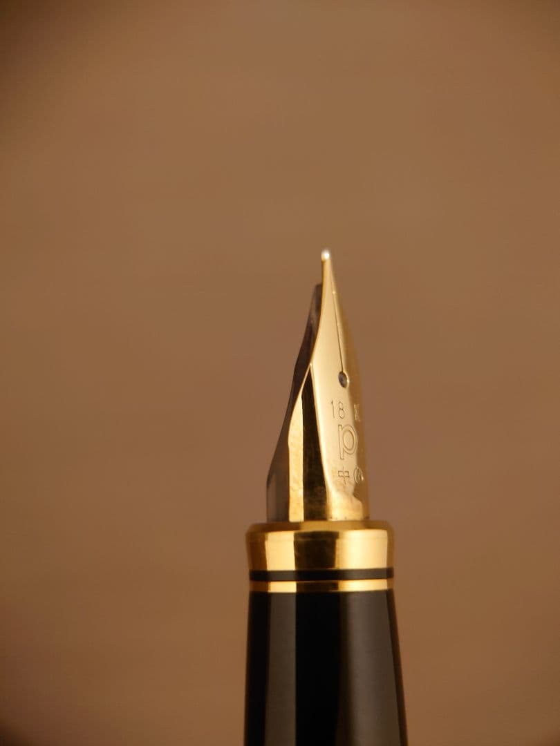 未使用 廃盤 プラチナ万年筆 ペン先 18K 中字 万年筆 美巧 ブラック