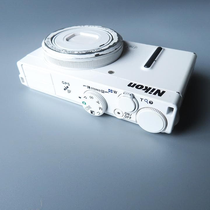 Nikon COOLPIX P330 ニコン クールピクス ホワイト コンデジ ニコン