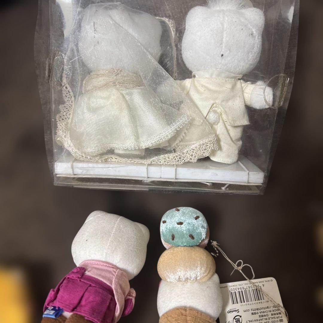 ハローキティ ご当地　ぬいぐるみ　キールホダ　マスコット