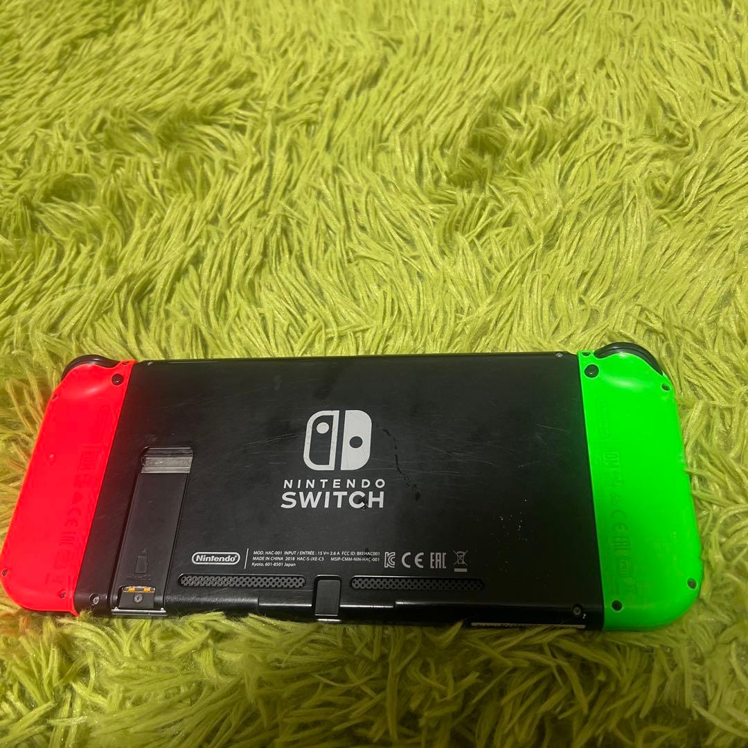 Nintendo Switch 本体 緑と赤のJoy-Con