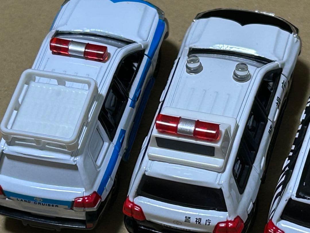 トミカ トヨタ ランドクルーザー 3台セット