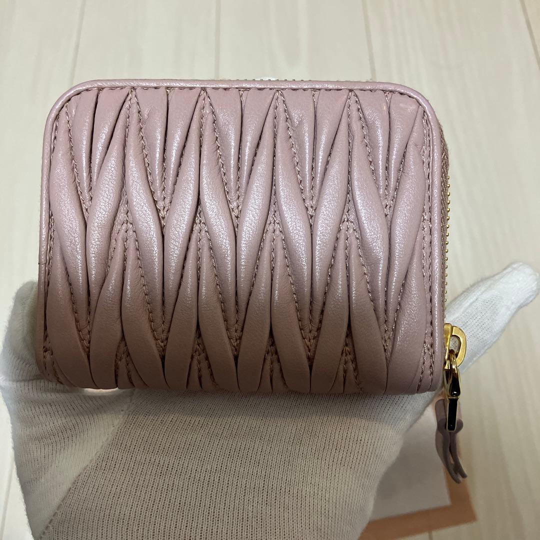 ⭐️未使用級⭐️ MIU MIU マテラッセ　コンパクトウォレット　ゴールド金具