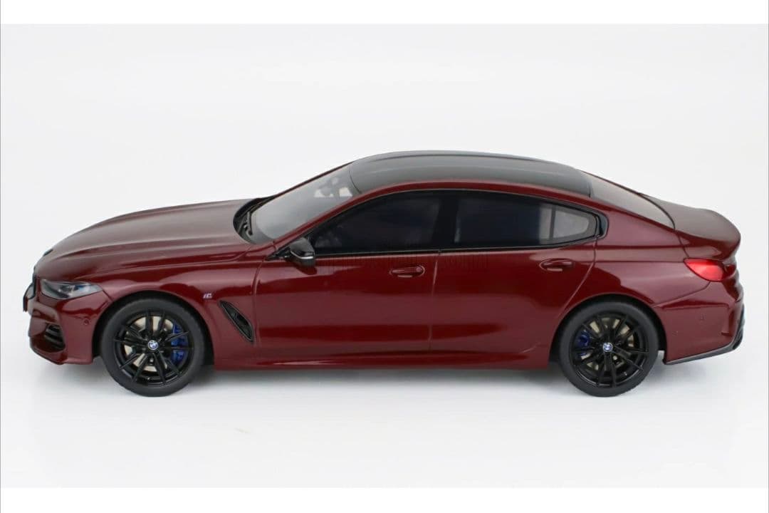 GT Sprit　BMW 8シリーズ　1/18　京商　ミニカー　オートアート