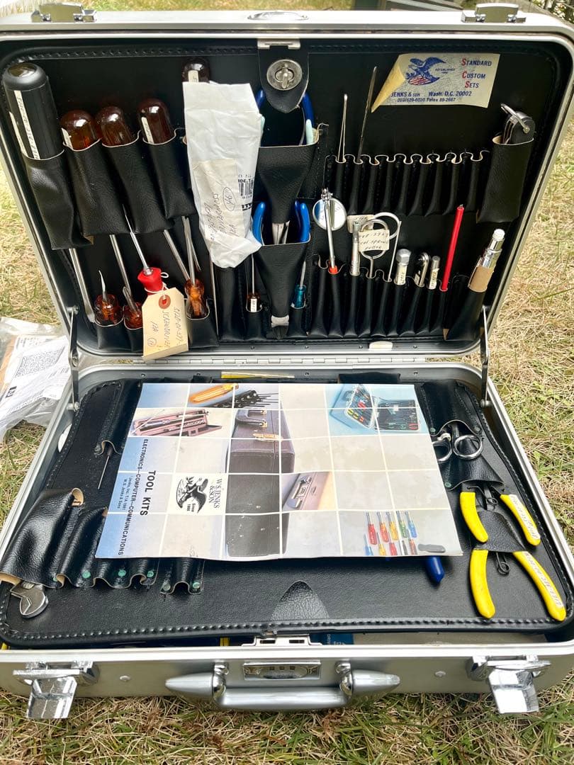 米軍放出未使用品 希少品 ゼロハリケース入り ビンテージ整備ツールキット木箱付き