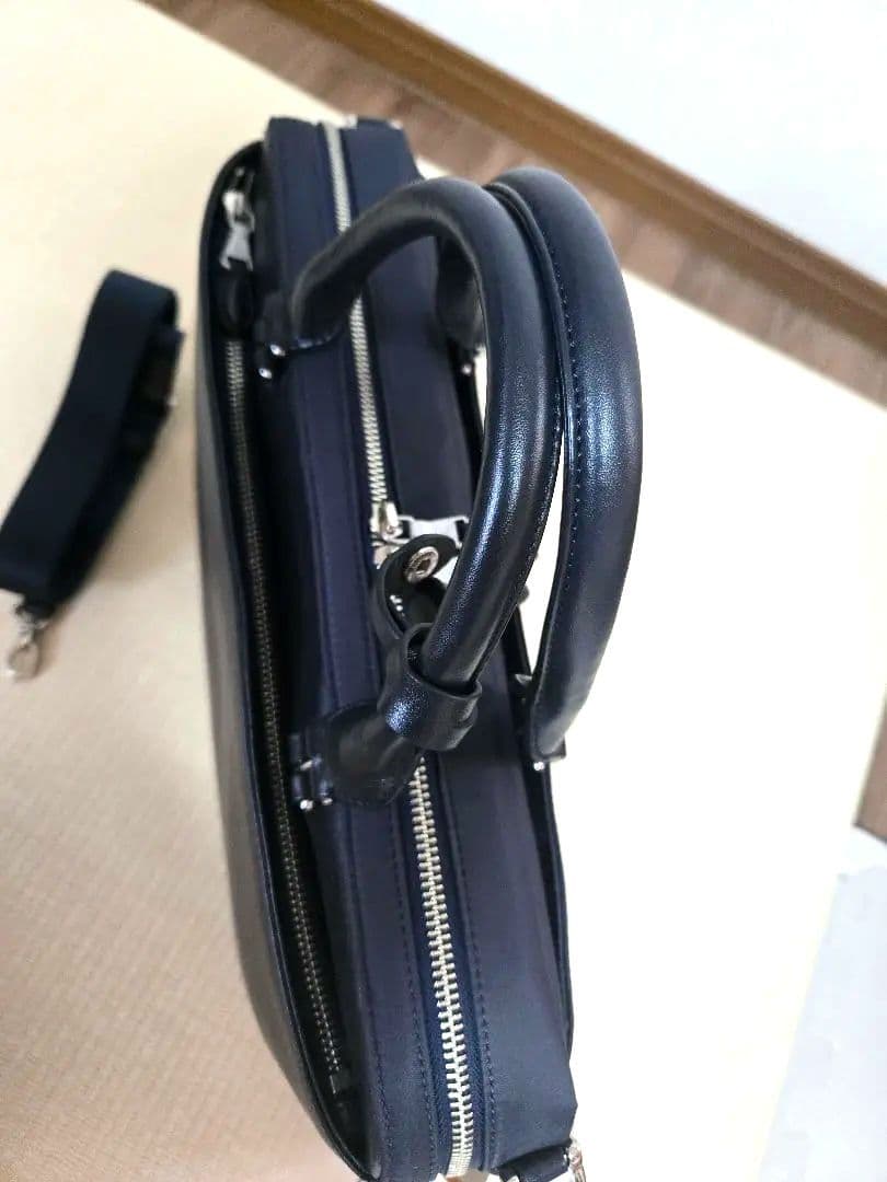 【新品同様】ロワード　p.i.d brina 2wayブリーフケース ネイビー