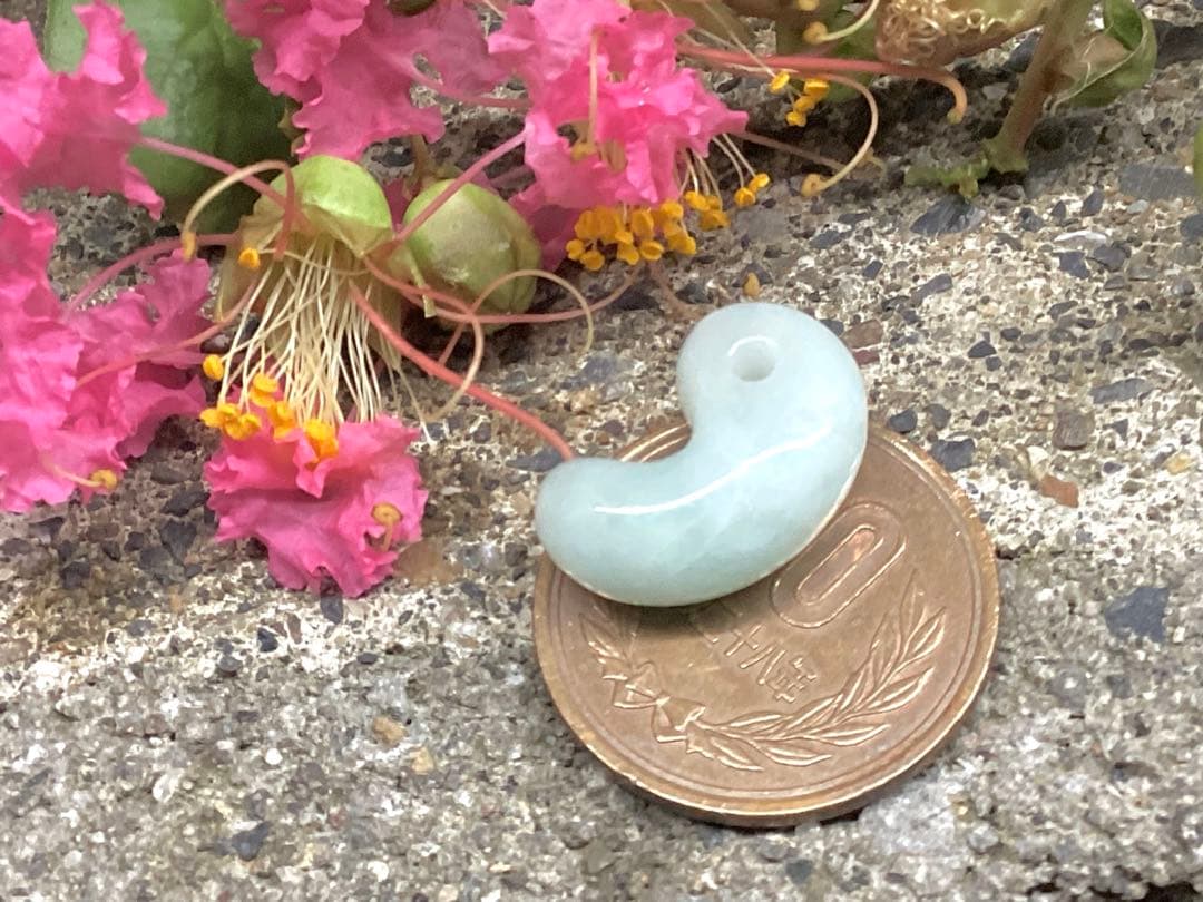 今回の原石大当たり極上*氷*糸魚川翡翠勾玉アイスジェイド幸運お守り 鑑別