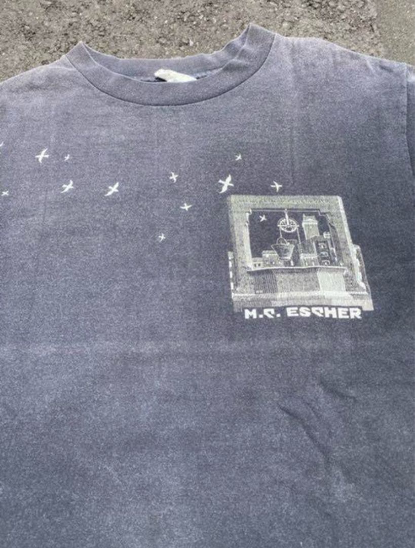 エッシャー90s USA製実寸L程度両面プリントフェード