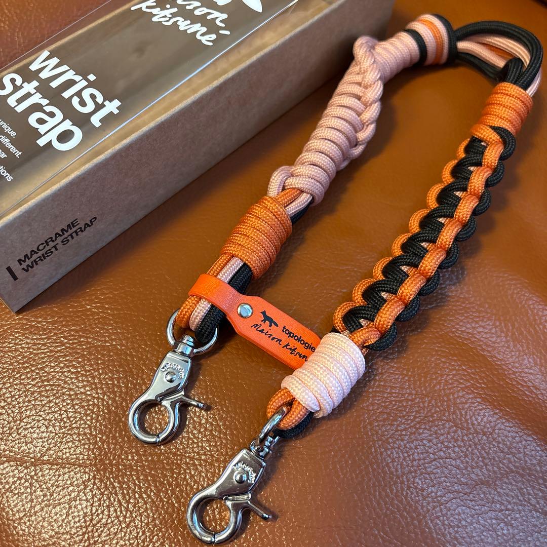 topologie✖️maison kitsune リストストラップ - メルカリ