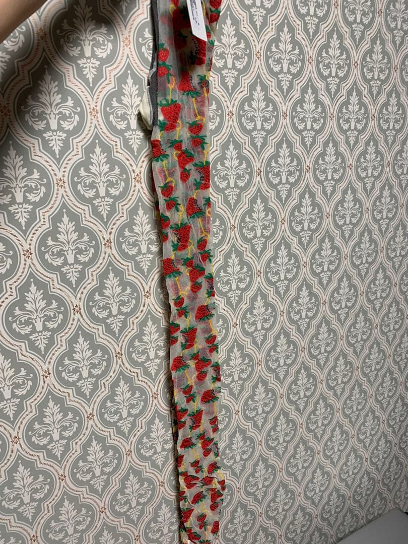 期間限定お値下げ！正規品　新品　未使用　グッチ　ストロベリー　いちご　タイツ