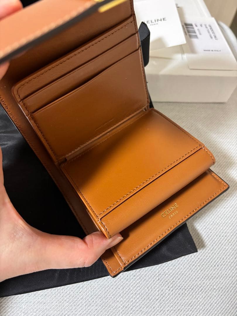 CELINEスモール トリフォールドウォレット 16セーズ　美品