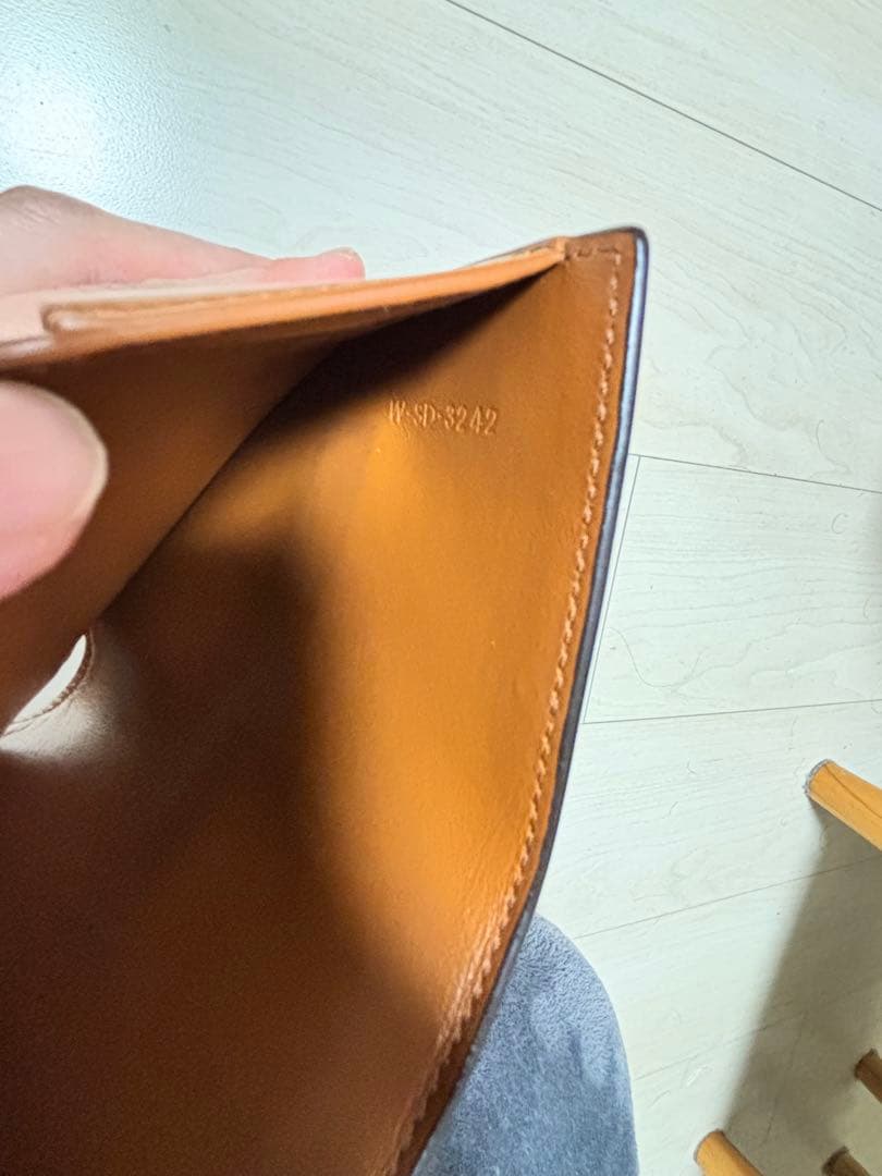 CELINEスモール トリフォールドウォレット 16セーズ　美品