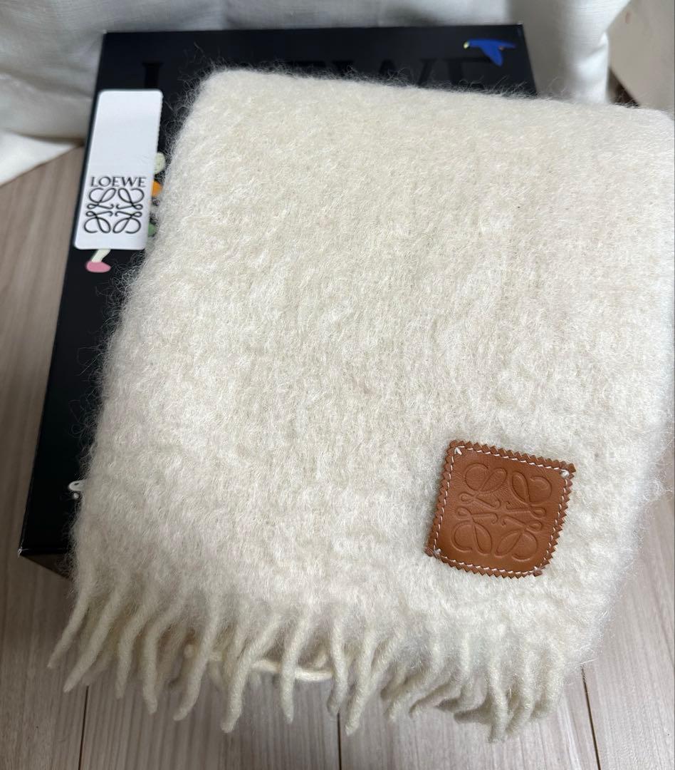 【公式オンライン購入】LOEWE ロエベ アナグラム モヘア マフラー　ホワイト LOEWE ロエベ アナグラム モヘア マフラー ホワイトグレー vintage