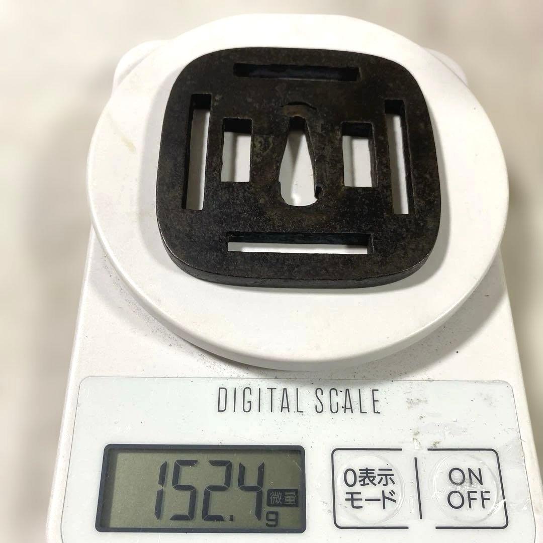 B-56 鍔　鉄地　武具　刀装具　日本刀　骨董品　時代物　美術品　工芸品