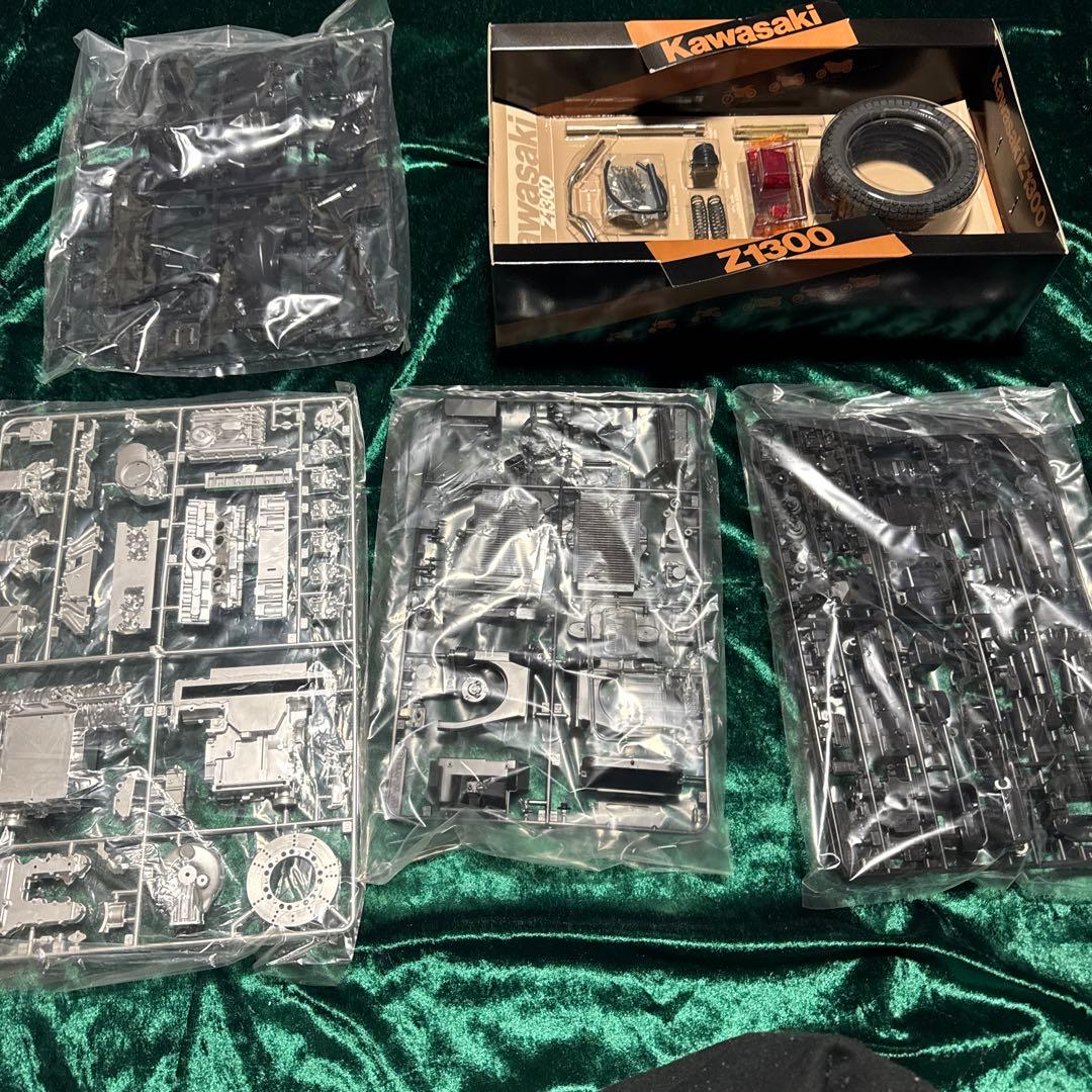 【未組立】Kawasaki Z1300 1/6