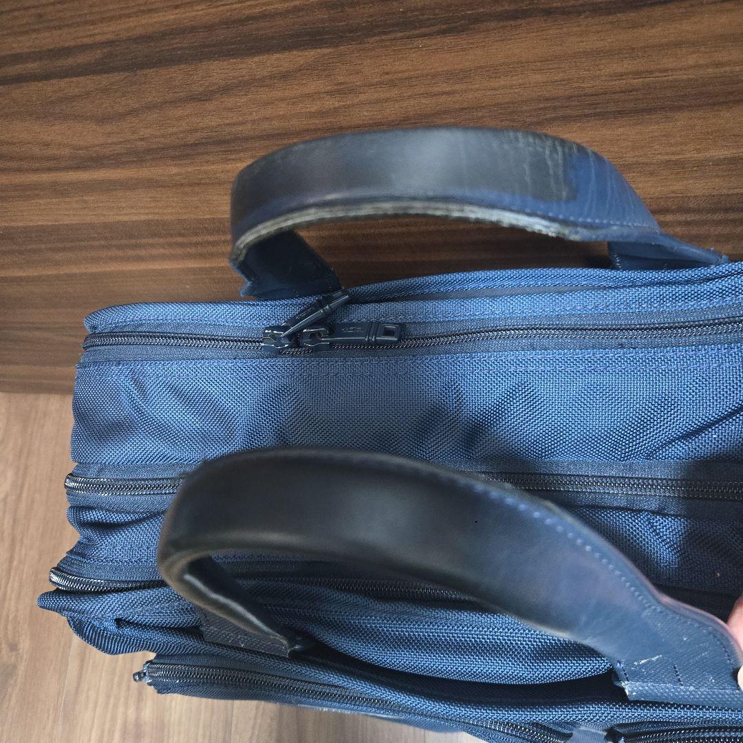 TUMI アルファ　エクスパンダブルブリーフ　ネイビー