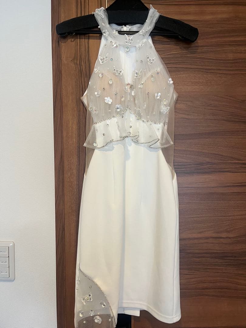 エンジェルR ホワイト ビーズ装飾 タイトドレス