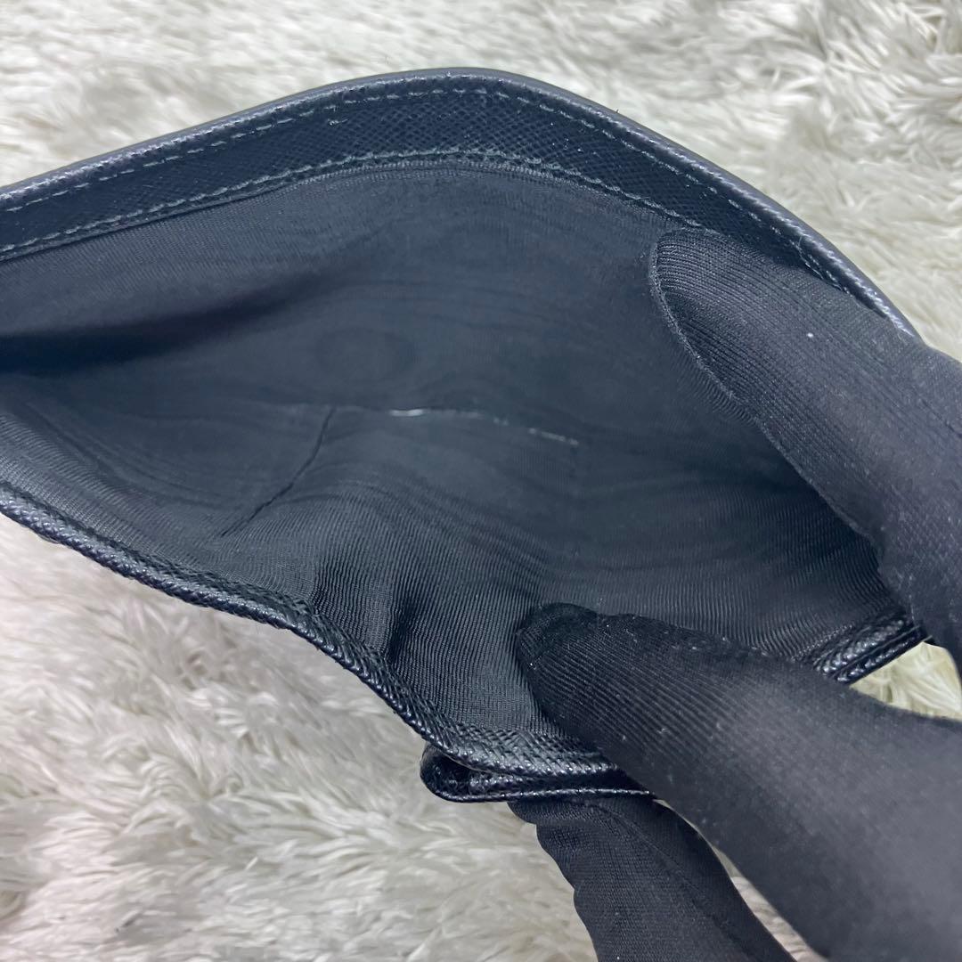 フラットファットさん専用PRADA 二つ折り財布サフィアーノトライアングルロゴ