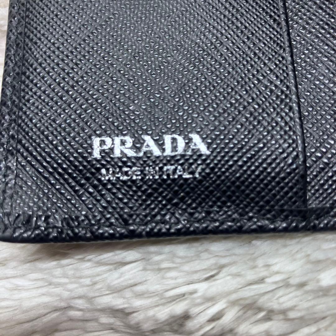 フラットファットさん専用PRADA 二つ折り財布サフィアーノトライアングルロゴ