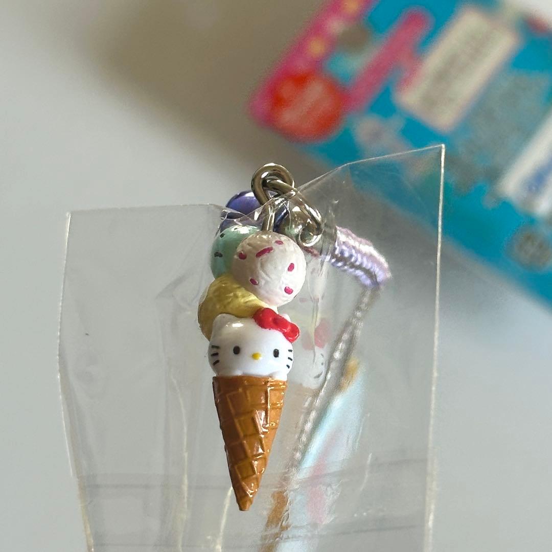 キティ　ストラップ　クールスイーツ　トリプルコーン　アイス　激レア　コスモス