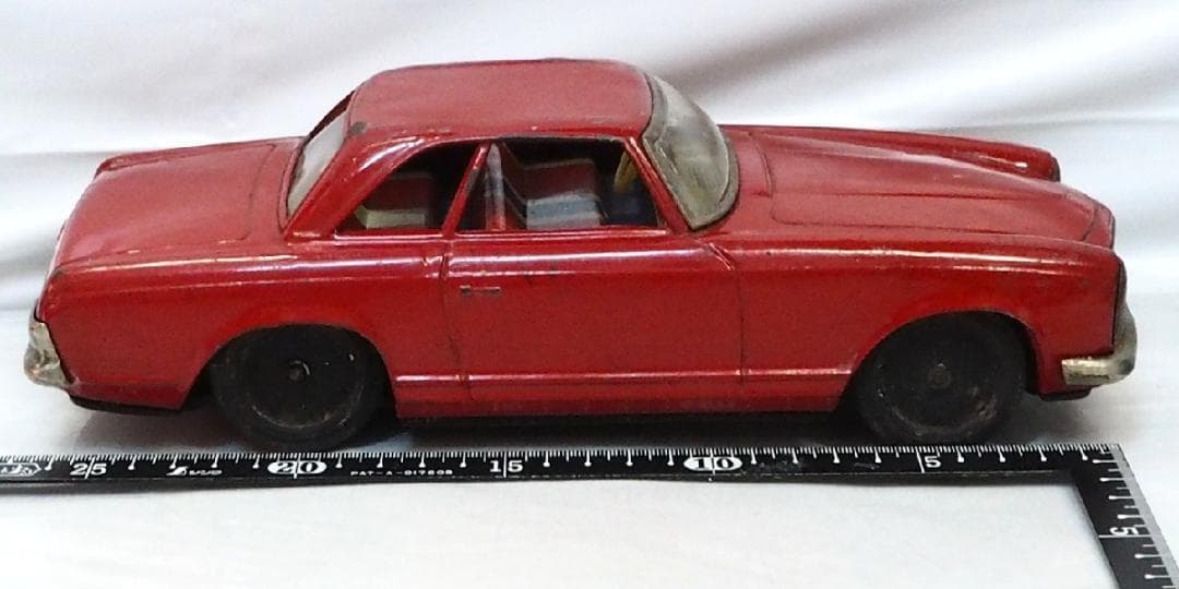 旭玩具メルセデスベンツ230SL赤ホイルキャップ欠tinブリキtoy car箱無
